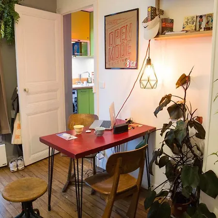 Super Cozy Two Minutes From Republique! París