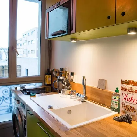 Super Cozy Two Minutes From Republique! アパート *